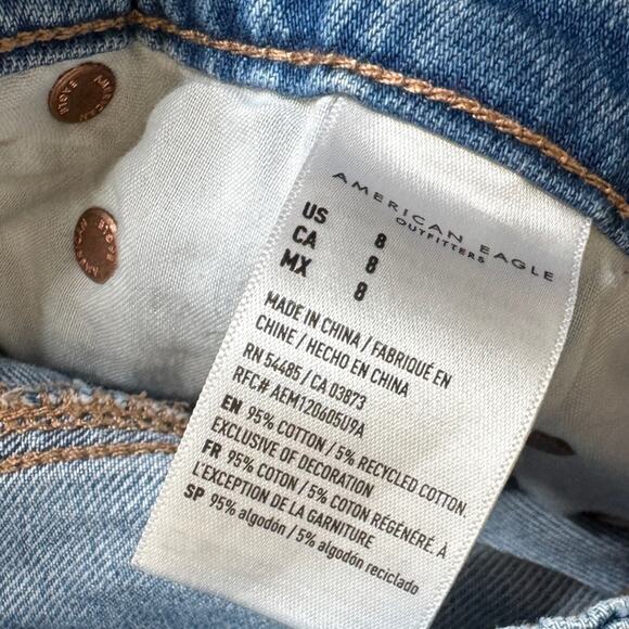 American Eagle Tomgirl Jean Shorts Raw Cut Hem Distressed Denim Women’s 8 - Picture 6 of 9